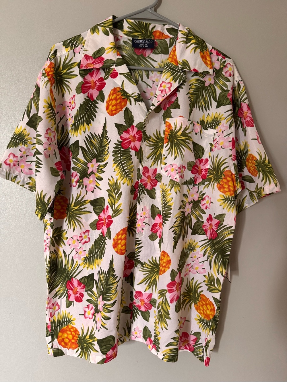 Pacifica White Tropical Pineapple & Hibiscus Button-Up Shirt